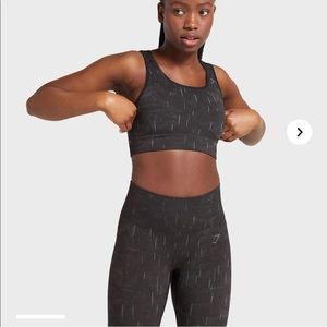 ILLUMINATION SEAMLESS SPORTS BRA